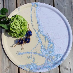 Sjökortsbricka 65cm Rund Norrtälje Sundboden Design