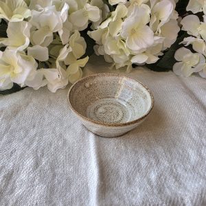 Handdrejad Skål 8cm ”Brun/vit melerad chamotte ” Sundboden Design (kopia)